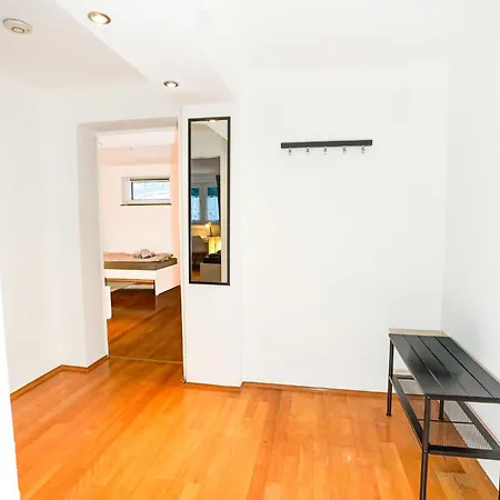 Bege Teamhome Apartamento *