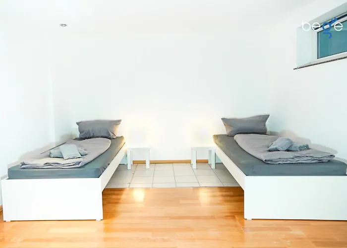 Bege Teamhome Lejlighed Solingen